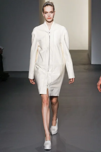 Look 25